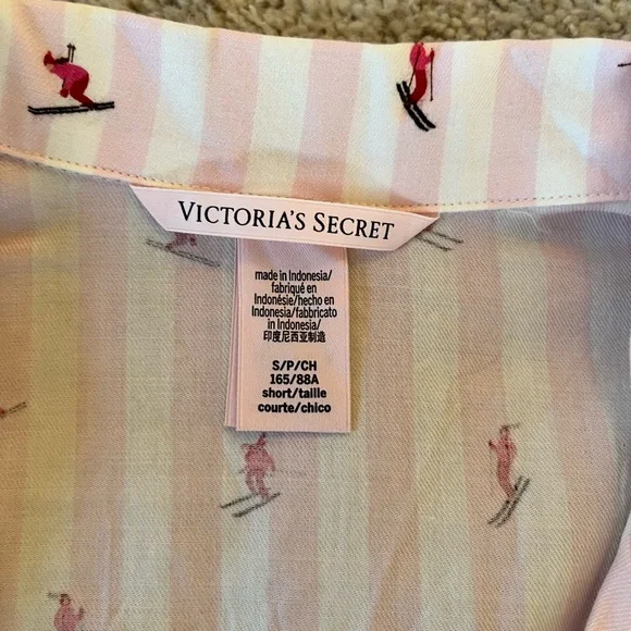 Victoria’s Secret Flannel Pajama Set - Picture 6 of 9